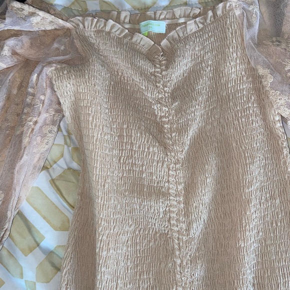 Brand is Puteriaxo - Picture 1 of 5